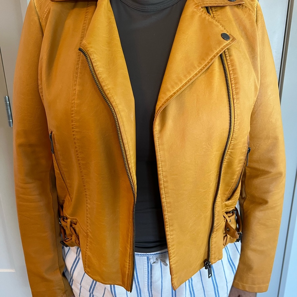 Stylish Women's Yellow Leather Jacket